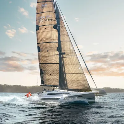 Dragonfly 40 test sailing