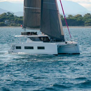 Web2picfair 015130859 Elvstrom Sailing The Aventura 37 Sail Catamaran Kopier